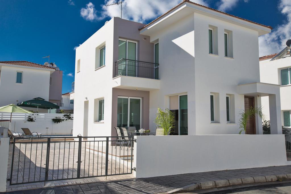 Avra Villas Paralimni Rum bild