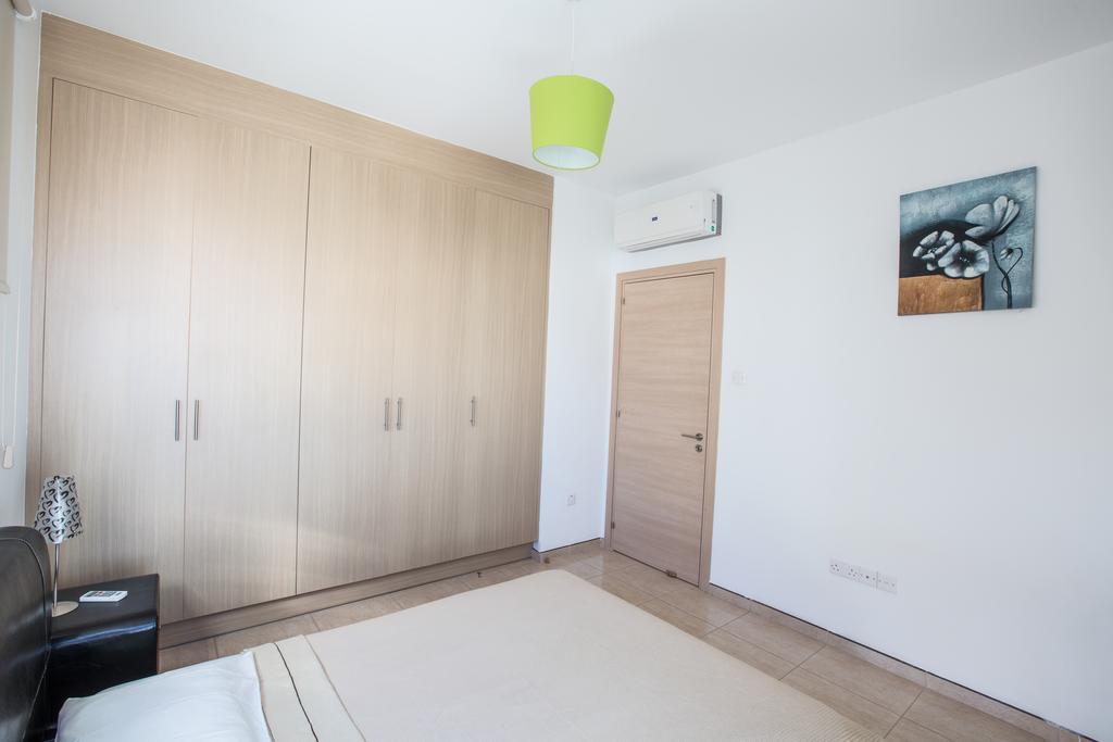 Avra Villas Paralimni Rum bild